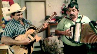 Lupe y raul las camelinas hugo garza en el bajo [upl. by Derfnam]