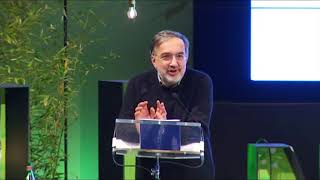 Marchionne IMITA Crozza [upl. by Aremihc]