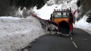 déneigement CG 38 Route de Villard Reculas [upl. by Yrro]