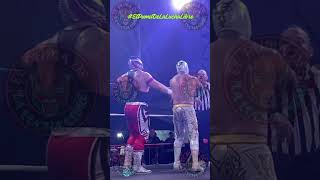 mistico vs el referee cmll [upl. by Yrreg]