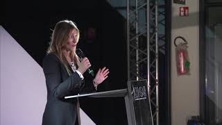 Maria Elena Boschi in tedesco [upl. by Magulac]