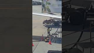 Plane refuelling at Tullamarine Airport aviation I hadnt seen that happen before [upl. by Haceber]