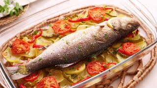 Lubina al Horno con Patatas  Pescado al Horno Fácil y Delicioso [upl. by Cicenia]