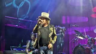 ZUCCHERO LIVE in Mainz  Senza una donna [upl. by Smada]