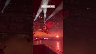 Sfera Ebbasta Scortato Durante il Concerto a San Siro x2vr sferaebbasta sansiro [upl. by Elrod]