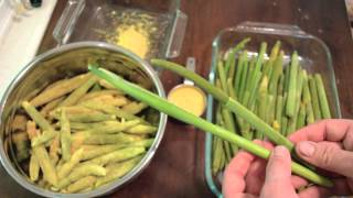 Bushcraft Survival Skills Cattail on the Cob and Cattail Pollen Wild Food [upl. by Ahsilek]