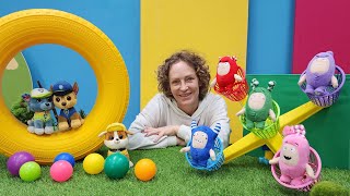 Ballbecken für die Paw Patrol  Nicole baut ein Karussell  Farben Lernen leicht gemacht [upl. by Eiramrebma]