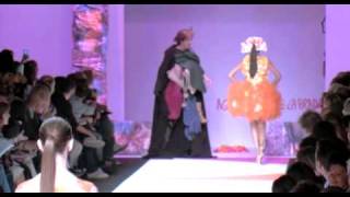 Brüno crashes Agatha Ruiz de la Prada show [upl. by Crompton]