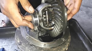 How To Set Up Ring and Pinion Rear Gear Set and Adjustment Urdu in Hindi [upl. by Vinay]