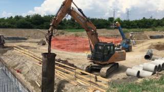 Scavo Pozzi drenaggio  Excavation of Dewatering wells [upl. by Ikkim]