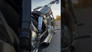 Suzuki Intruder VS 800 Sound [upl. by Aiuqcaj]