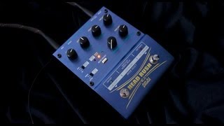 AKAI  E2 Headrush  Tape Delay Looper [upl. by Loren641]