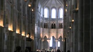 Ambiance de la basilique SainteMadeleine de Vézelay [upl. by Lolly]