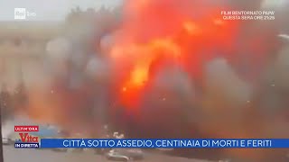 Ucraina città sotto attacco centinaia di morti e feriti  La vita in diretta 02032022 [upl. by Goddart]