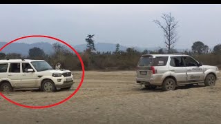 This is Why TATA SAFARI  STORME Best  Offroad and Towing capabilities  stunt  Car Wali Baat 🔥🔥 [upl. by Yebloc572]