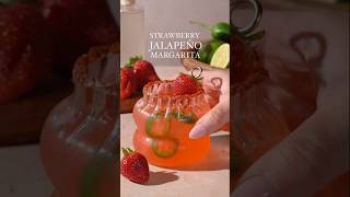 Strawberry🍓Jalapeno🍡margarita cocktail🍷 cockatiel cocktiel cocktail [upl. by Nylssej50]