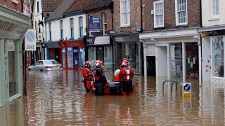 Boxing Day floods 2015 York amp Tadcaster River Ouse Foss and Wharfe Yorkshire Flooding [upl. by Nreval]