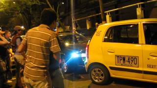 mujer borracha en medellin sin paciencia  female drunk driver lacks patience [upl. by Terle]