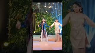 Sai Pallavi Dancing On Apsara Ali  Marathi song at sister wedding  viraltrending [upl. by Smukler]