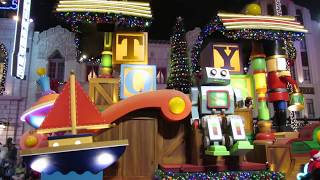 Como es navidad en UNIVERSAL STUDIOS Parade Macys Holiday DESFILE de NAVIDAD Parque de Orlando USA [upl. by Gettings]