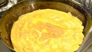 卵焼きの焼き方 How to make fried eggs [upl. by Sonitnatsnok]