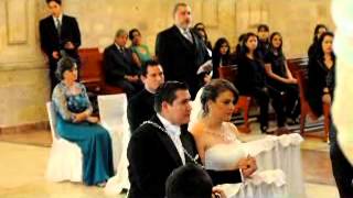 Papá sorprende a novia cantando en su boda Ave María [upl. by Akiret155]