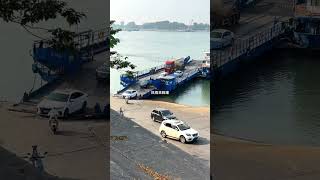 Why do trucks still need to take a boat to cross the Yangtze River when there is a Yangtze River [upl. by Adilem]