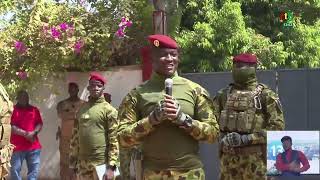 Le président du Faso a échangé avec les élèves du complexe scolaire MarieGabrielleChoulet à Bobo [upl. by Ingalls]