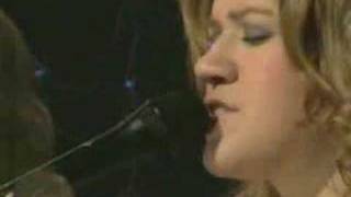 Breakaway Live Acoustic  Vh1  Kelly Clarkson [upl. by Scheer793]