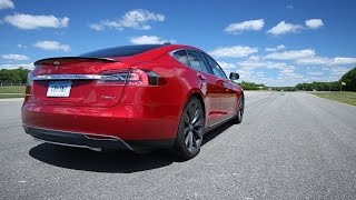 Tesla P85D Handling Braking 060 Test Results  Consumer Reports [upl. by Atinniuq593]