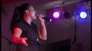 quot Mamaiata quot  Tara KAUVAI en Live [upl. by Nimsay320]