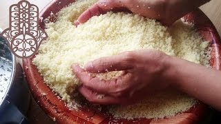 Comment préparer la semoule de couscous [upl. by Ingram]