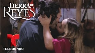 Tierra de Reyes  Escena del Día 118  Telemundo Novelas [upl. by Nottus]