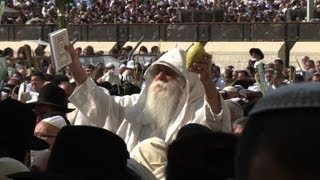 Célébration à Jérusalem de Souccot fête juive des Tabernacles [upl. by Tartaglia]