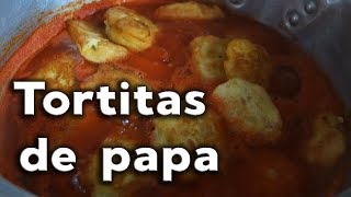 Tortitas de papa en caldillo de jitomate [upl. by Rhynd828]