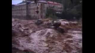 Alluvione 2002 in corso devento [upl. by Curt620]