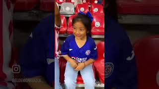 ESTA PEQUEÑA SE LO CUMPLIO SU GRAN SUEÑO CONOCER A SU EQUIPO FAVORITO ES CRUZ AZUL LA MAQUINA AZUL [upl. by Negrom]