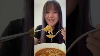 RAMEN TOPOKKI INSTANT food review ramenreview toppoki koreanfood makanankorea [upl. by Mcgruter17]