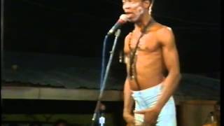 Fela Anikulapo Kuti Live At The Shrine 1987 Introducing the show and yabbis [upl. by Pass359]