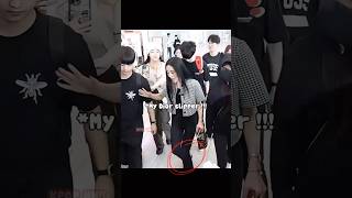 Jisoos Reaction Is Hilarious When Staff Step On Her Slippers 🤣 blackpink jisoo shortvideo [upl. by Merrili]