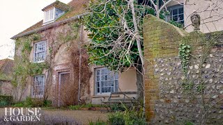 Exploring Charleston House An Expression of Early 20thCentury Art  Houses with History [upl. by Andras]