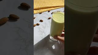 How to Make Banana Avocado Almond Smoothie [upl. by Ynattirb372]