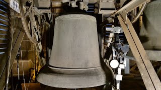 Tübingen D  BW Die Glocken der Stiftskirche [upl. by Aikemit]