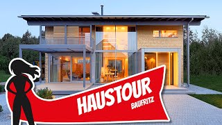 Haustour Modernes Landhaus – ökologisches HolzFertighaus Alpenchic von Baufritz  Hausbau Helden [upl. by Ynnhoj]