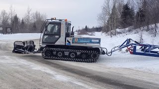 Dameuse HUSKY PRINOTH  Surfaceuse skidowzer dans la neige [upl. by Nahallac]