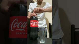 ¿Cuántos vasos se pueden llenar con una CocaCola de 2 litros [upl. by Mcnair]