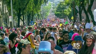 Sun Shines On The Madness As Bay to Breakers Takes Over SF Streets [upl. by Nwahsar]