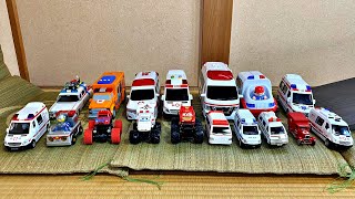 救急車のミニカーが走る！緊急走行テスト｜Ambulance Mini Cars Running with Sirens Blaring Zabuton Road [upl. by Eneg]