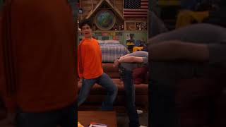 Drake and Josh Steered Straight 9 1 then Josh sneeze on Drake Hand drakeandjosh nickelodeon [upl. by Bridget]