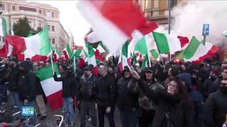 Bologna tensione per le manifestazioni contrapposte [upl. by Elga806]